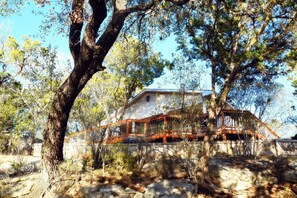 Exterior - Bandera/Pipe Creek House on Medina River-Large Deck with beautiful view (Pipe Creek)