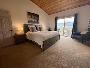 4 Schlafzimmer, Schreibtisch, Bügeleisen/Bügelbrett, kostenloses WLAN