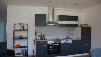 Réfrigérateur, four, plaque de cuisson, lave-vaisselle