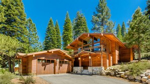 House, 4 Bedrooms | Exterior