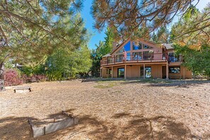 Talo, 4 makuuhuonetta | Ulkopuoli