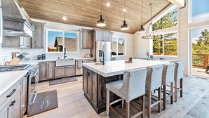 House, 4 Bedrooms | Private kitchen - Dreams and Streams by Tahoe Mountain Properties (Truckee)