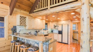 Unclassified image, 5 of 23, button - Donner Bliss by Tahoe Mountain Properties (Truckee)