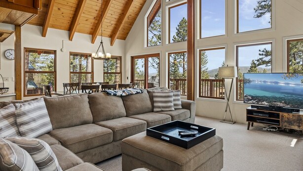 Living room - Basque Haus by Tahoe Mountain Properties (Truckee)
