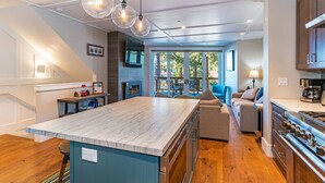 Condo, 3 Bedrooms, Beach View | Private kitchen | Cookware/dishes/utensils