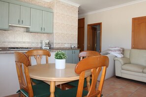 Classic Double Room, 1 Queen Bed | Interior