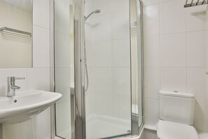 シャワー付き浴槽