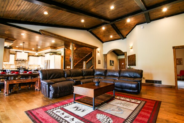 Smart TV, fireplace, DVD player, table football