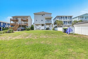 Exterior - 5 Buoys: Ocean View House Near Ocean Crest Pier (Oak Island)