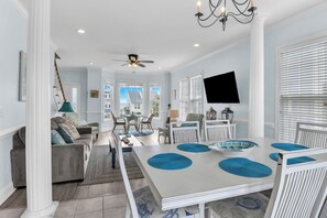 Dining - 5 Buoys: Ocean View House Near Ocean Crest Pier (Oak Island)