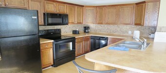 Steps from Beach! Grill - Wif