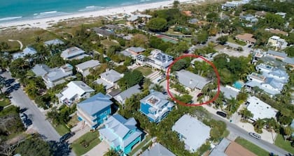 2 bedroom unit, West of Gulf Drive. Only steps to the beach!