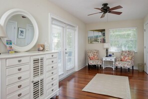 Interior - Luxury 4 bedroom, 3 bath private home with a heated pool in the heart of Anna Maria. (Anna Maria)