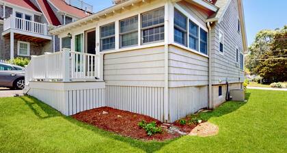 Coastal dog-friendly cottage near Hen Cove with sunroom, beach access, & games