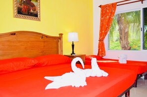 4 室のベッドルーム、セーフティボックス (室内)、WiFi (無料)、ベッドシーツ