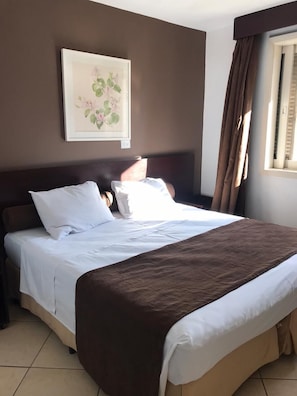 Habitación doble estándar | Wifi gratis y ropa de cama