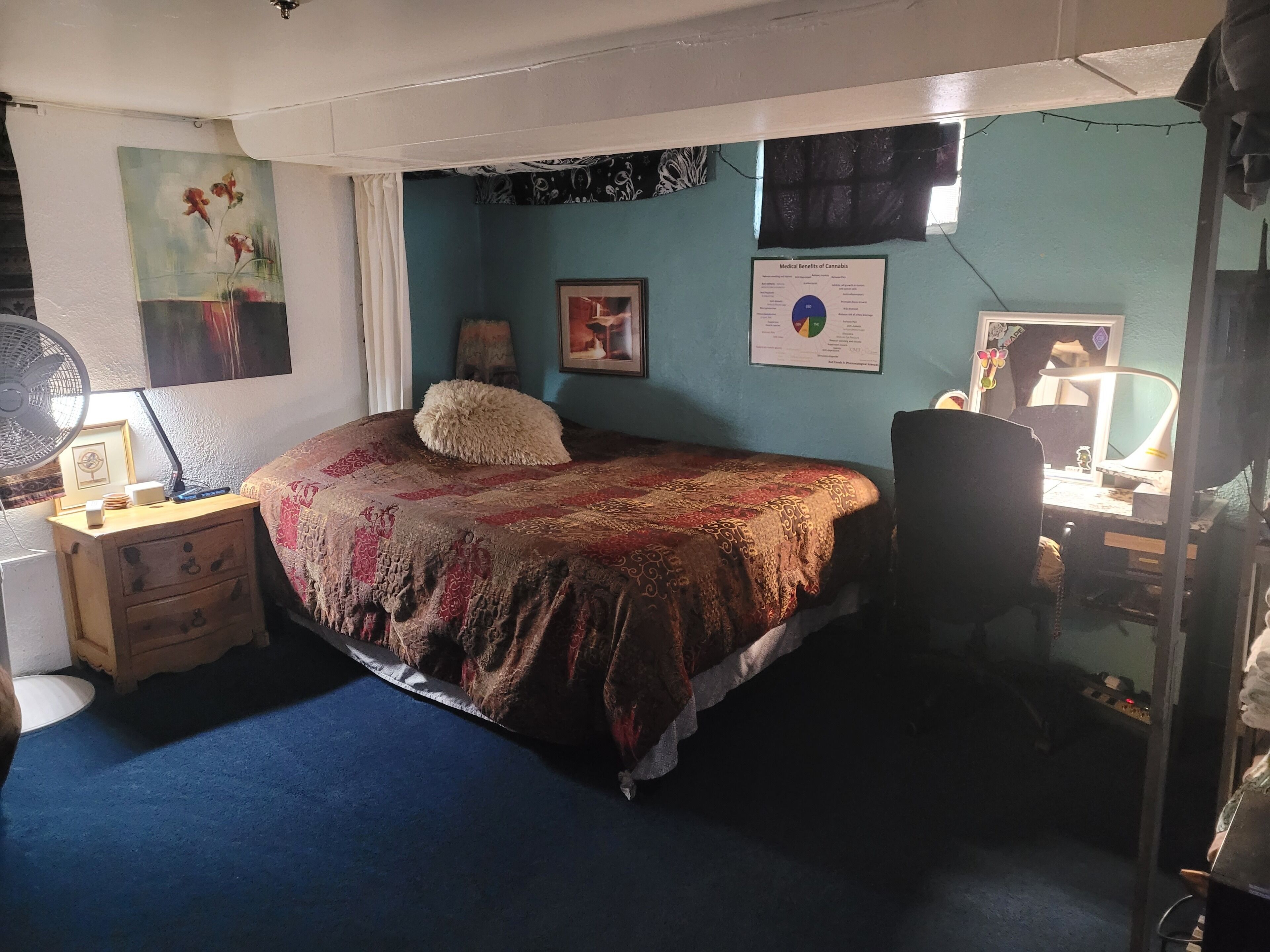 1 slaapkamer, bedden met traagschuimmatras, een bureau