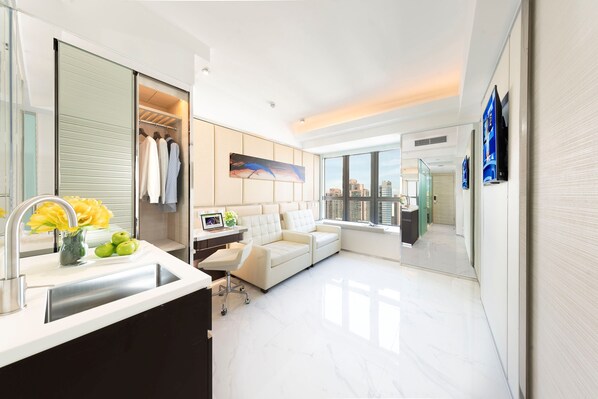 iResidence Elite | View from room - iclub AMTD Sheung Wan Hotel (Hong Kong)