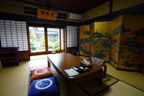 ロビー応接スペース