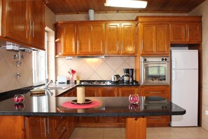 Fridge, coffee/tea maker, toaster