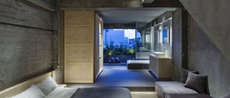 Room (201) | Free WiFi, bed sheets