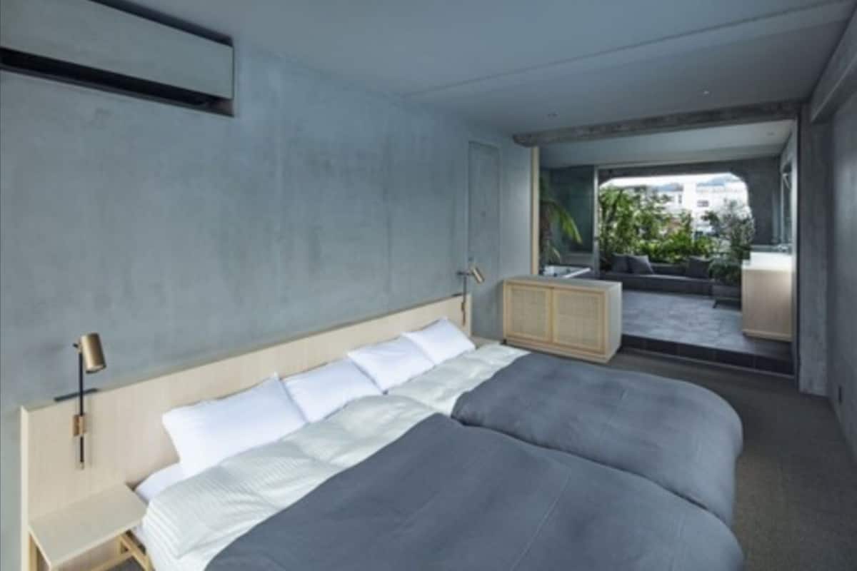 Chambre (301)