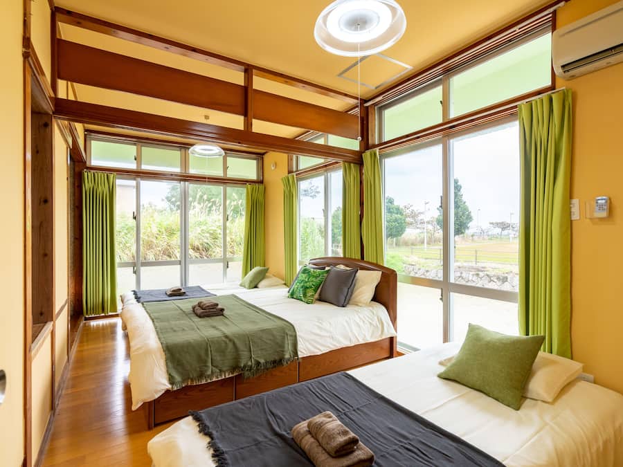 Executive suite | Verduisterende gordijnen, een strijkplank/strijkijzer, gratis wifi