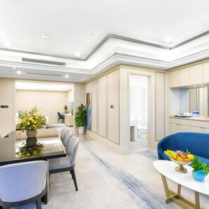 Presidential Suite, Non Smoking | Premium bedding, blackout drapes, free WiFi, bed sheets - Lily's Hotel Hangzhou (Hangzhou)