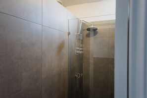 Shared bathroom - College Lawn Hotel - Hostel (Prahran)