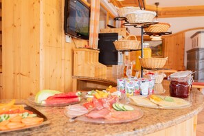 Daily buffet breakfast for a fee