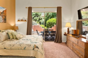 2 bedrooms, desk, iron/ironing board, free WiFi