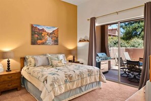 2 habitaciones, escritorio, tabla de planchar con plancha y wifi gratis 