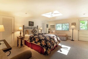 2 Schlafzimmer, Schreibtisch, Bügeleisen/Bügelbrett, kostenloses WLAN
