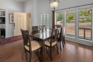 Dining - Beautiful Home with Great Views with Private Hot Tub - Starlight Gaze - S049 (Sedona)