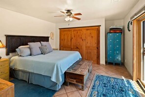 1 chambre, bureau, fer et planche à repasser, Wi-Fi gratuit