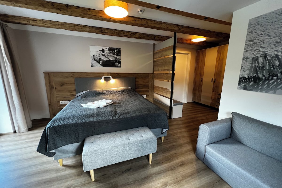 Comfort Double or Twin Room, 1 Bedroom, Non Smoking, Mountain View | 1 bedroom, desk, free WiFi