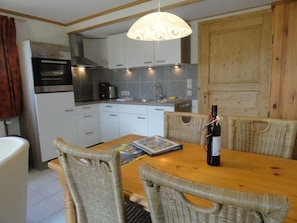 Fridge, oven, dishwasher, toaster