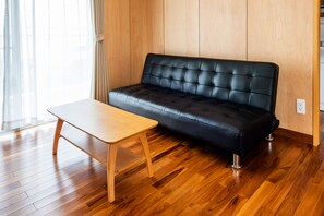 Habitación (Japanese Western Style) | Área de sala de estar | Televisión de pantalla plana 