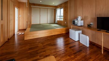 Room (Japanese Western Style) | Ruang tamu | TV skrin rata