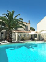 Piscina externa sazonal