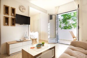 Luxury Apartment | Living area | Flat-screen TV - Apartmani Mia (Sveti Stefan)