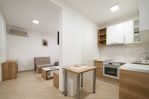 Club Apartment | Private kitchen | Fridge, oven, stovetop, espresso maker - Apartmani Mia (Sveti Stefan)