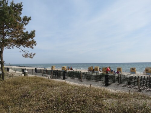 South balcony with the sound of the sea, three-room apartment for 4-5 people.
