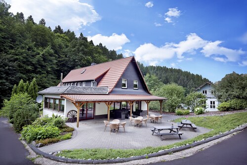 Grosses Ferienhaus für 2 Familien mit Sauna, Whirlpool, Kino, Bar und Billard