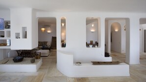 Villa familiare, 6 camere da letto, vista spiaggia | Area soggiorno