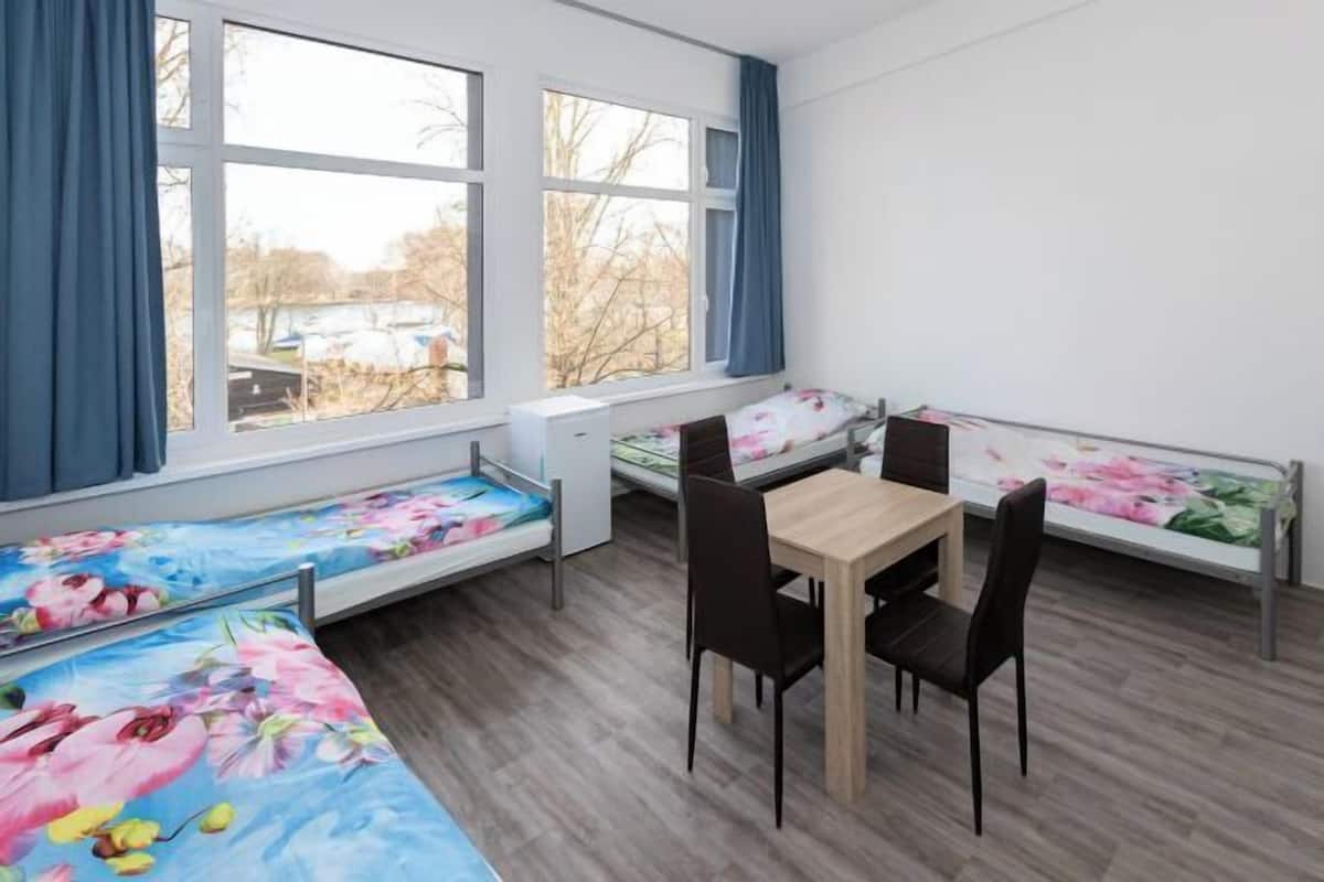 Wifi gratis y ropa de cama