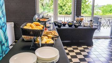 Petit déjeuner continental compris tous les jours