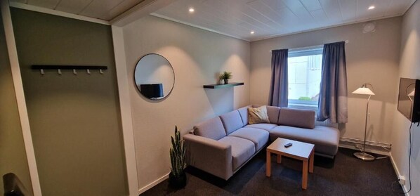 Basic Double Room, Garden View | Free WiFi, bed sheets - Kvåstunet (Lyngdal)
