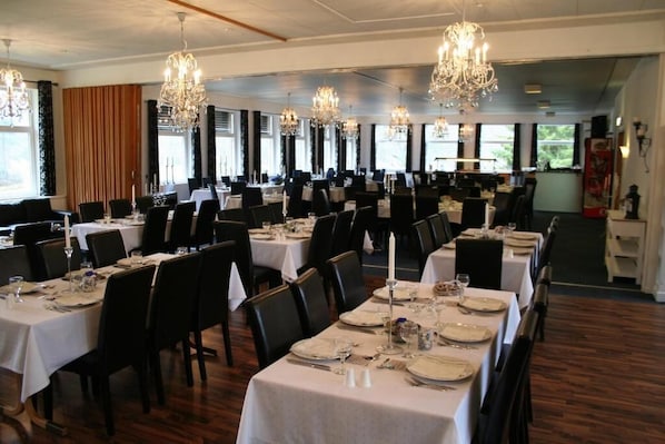 Dining - Kvåstunet (Lyngdal)