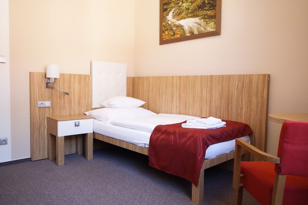 1 chambre, coffres-forts dans les chambres, bureau, rideaux occultants